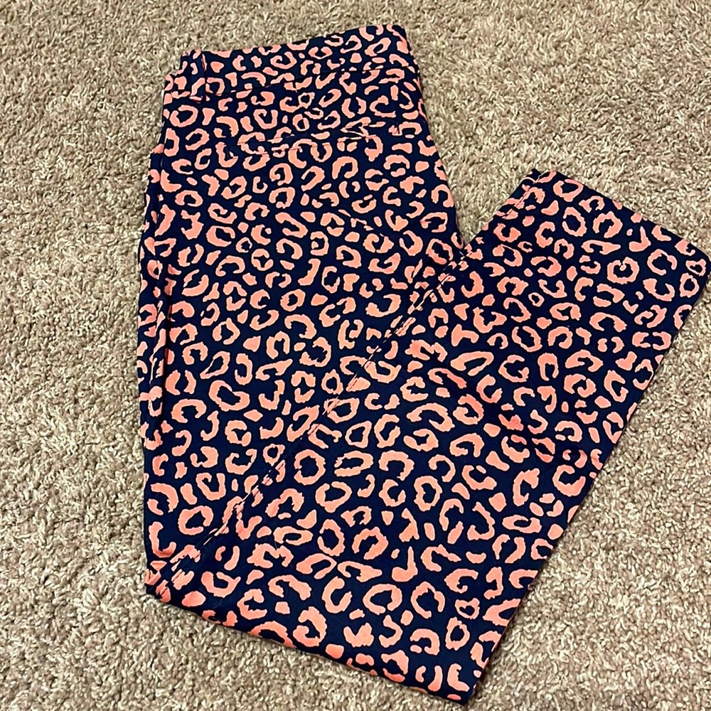 Old Navy pink leopard Pixie Pant